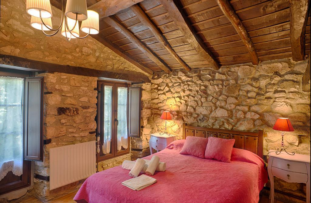 Alles Casas Rurales La Tahona De Besnes 게스트하우스 외부 사진