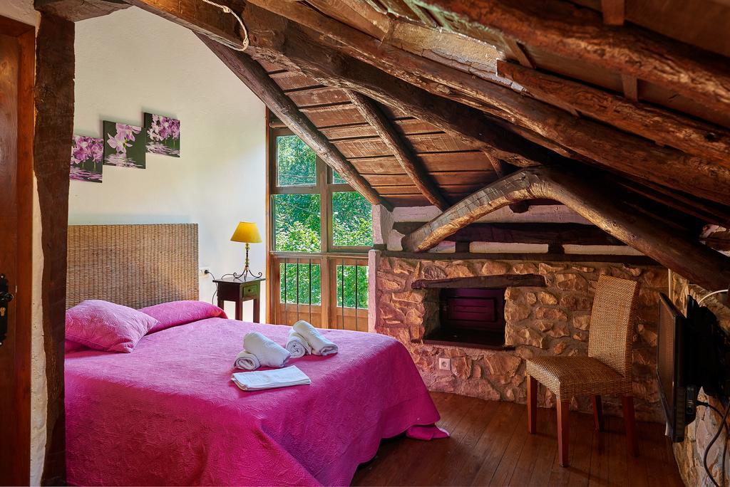 Alles Casas Rurales La Tahona De Besnes 게스트하우스 외부 사진