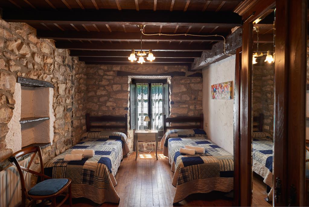 Alles Casas Rurales La Tahona De Besnes 게스트하우스 외부 사진